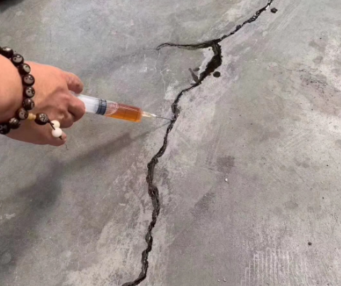 沿河混凝土裂缝修补技术详解​